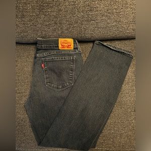 Levi Straight Leg Jeans